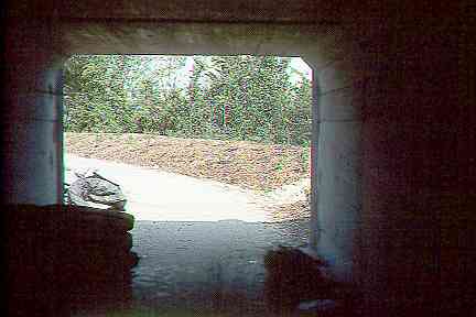 Route 9 underpass on Norwottuck path (12 KB JPEG)